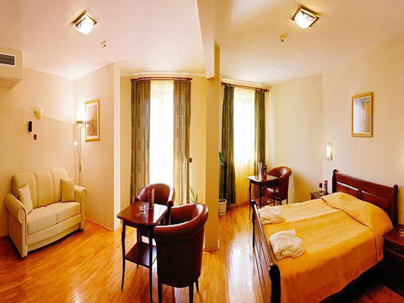 Meridian Hotel Bolyarski Weliko Tarnowo Exterior foto